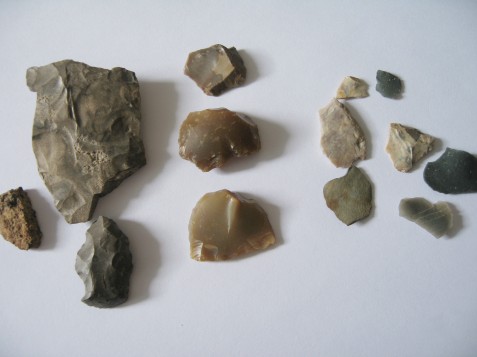 Pot Sherd, arrowheads and flakes